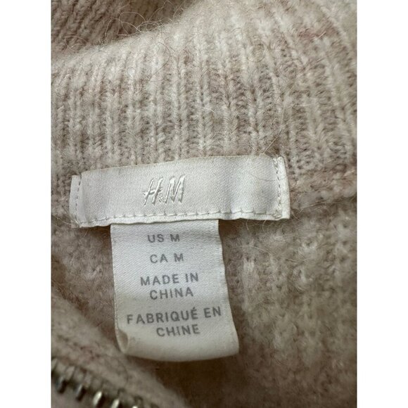 H&M women’s size medium tan, long sleeve sweater - Picture 6 of 11